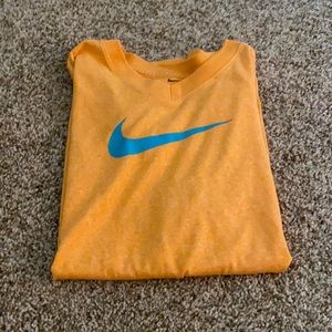 nike girls workout shirt